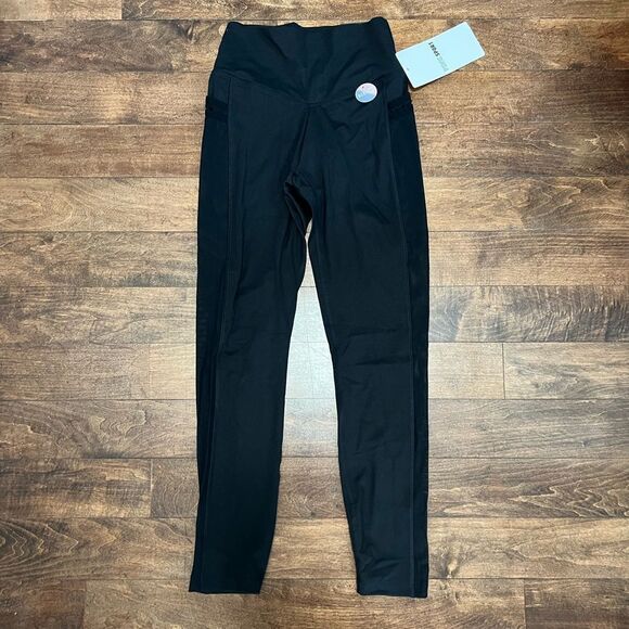 Ultimate Leggings  - Picture 1 of 5